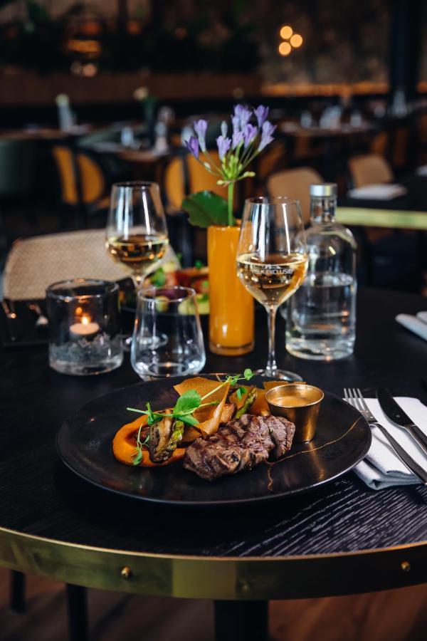 Van Der Valk Hotel Schiedam Kültér fotó